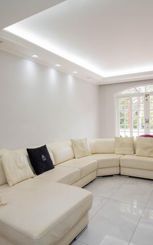 Casa de condomínio para alugar com 150m², 3 quartos e 5 vagasSala