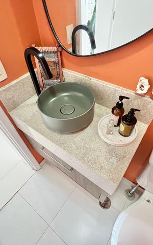 Apartamento para alugar com 235m², 4 quartos e 3 vagas Apartamento para alugar com 235m², 4 quartos e 3 vagasLavabo