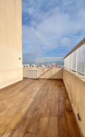 Apartamento para alugar com 235m², 4 quartos e 3 vagas Apartamento para alugar com 235m², 4 quartos e 3 vagasVaranda da Sala 2