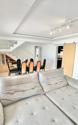Apartamento para alugar com 235m², 4 quartos e 3 vagas Apartamento para alugar com 235m², 4 quartos e 3 vagasSala