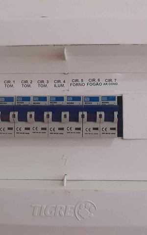 Apartamento para alugar com 51m², 2 quartos e 1 vaga Apartamento para alugar com 51m², 2 quartos e 1 vagaQuadro de Luz