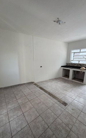 Casa para alugar com 100m², 1 quarto e sem vaga Casa para alugar com 100m², 1 quarto e sem vagaCozinha