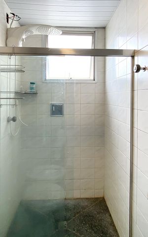 Apartamento à venda com 280m², 4 quartos e 3 vagas Apartamento à venda com 280m², 4 quartos e 3 vagasBanheiro