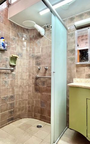 Casa para alugar com 410m², 5 quartos e 3 vagasBanheiro da Suíte 4