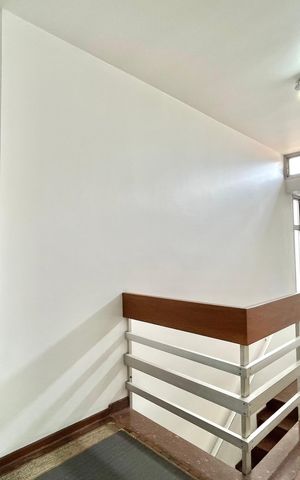 Casa para alugar com 410m², 5 quartos e 3 vagasEscada