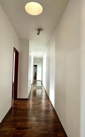 Casa para alugar com 410m², 5 quartos e 3 vagasCorredor