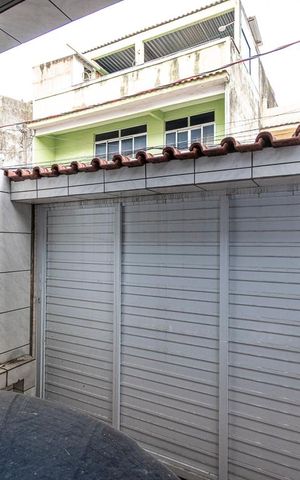 Casa para alugar com 190m², 5 quartos e 3 vagas Casa para alugar com 190m², 5 quartos e 3 vagasGaragem