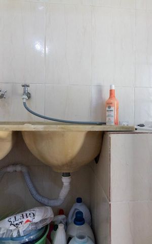 Casa à venda com 240m², 2 quartos e 4 vagas Casa à venda com 240m², 2 quartos e 4 vagasEdicula