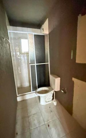 Casa de condomínio para alugar com 80m², 2 quartos e 1 vaga Casa de condomínio para alugar com 80m², 2 quartos e 1 vagaBanheiro