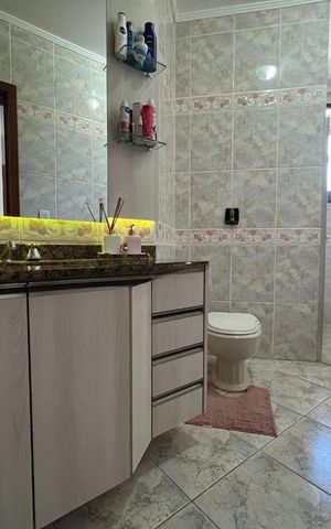 Casa para alugar com 400m², 4 quartos e 12 vagas Casa para alugar com 400m², 4 quartos e 12 vagasBanheiro 2