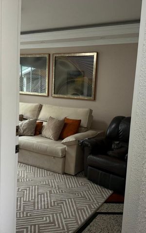 Casa para alugar com 236m², 3 quartos e 2 vagas Casa para alugar com 236m², 3 quartos e 2 vagasSala