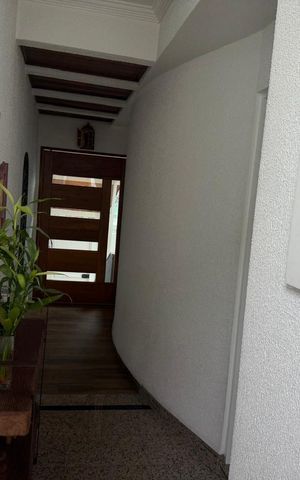 Casa para alugar com 236m², 3 quartos e 2 vagas Casa para alugar com 236m², 3 quartos e 2 vagasCorredor