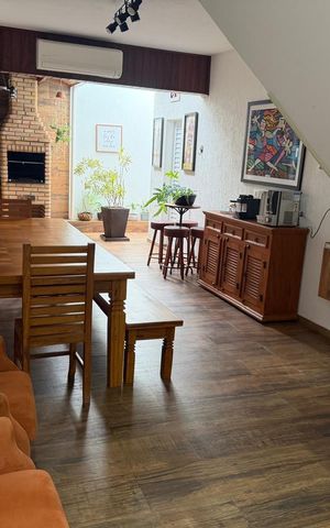 Casa para alugar com 236m², 3 quartos e 2 vagas Casa para alugar com 236m², 3 quartos e 2 vagasSala