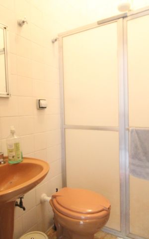 Casa à venda com 399m², 3 quartos e 4 vagasBanheiro de serviço