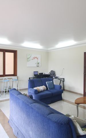 Casa à venda com 399m², 3 quartos e 4 vagasSalão