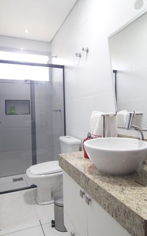 Casa à venda com 399m², 3 quartos e 4 vagasBanheiro da suíte 1