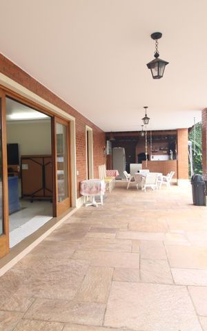 Casa à venda com 399m², 3 quartos e 4 vagasVaranda