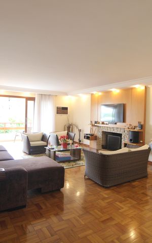 Casa à venda com 399m², 3 quartos e 4 vagasSala