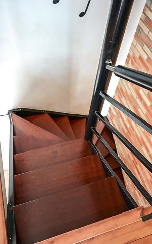 Apartamento para alugar com 58m², 1 quarto e 1 vagaEscada