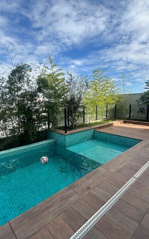 Casa de condomínio à venda com 343m², 4 quartos e 6 vagas Casa de condomínio à venda com 343m², 4 quartos e 6 vagasPiscina