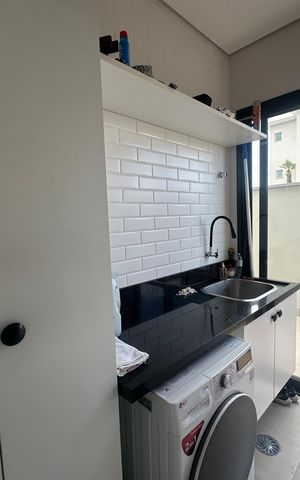 Casa de condomínio à venda com 343m², 4 quartos e 6 vagas Casa de condomínio à venda com 343m², 4 quartos e 6 vagasÁrea de Serviço