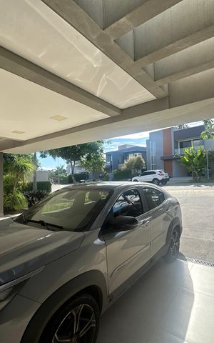 Casa de condomínio à venda com 343m², 4 quartos e 6 vagas Casa de condomínio à venda com 343m², 4 quartos e 6 vagasGaragem
