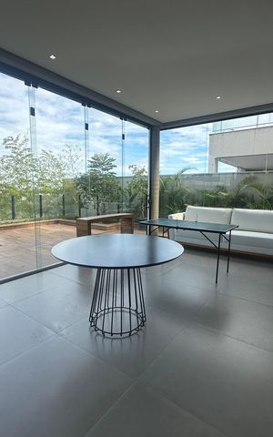 Casa de condomínio à venda com 343m², 4 quartos e 6 vagas Casa de condomínio à venda com 343m², 4 quartos e 6 vagasChurrasqueira