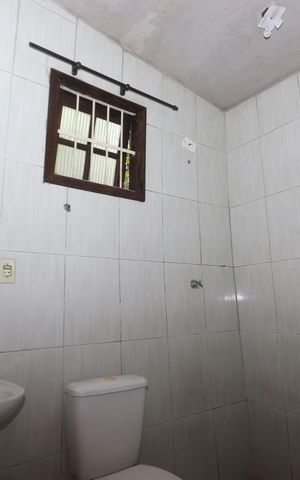 Casa à venda com 136m², 2 quartos e 1 vagaBanheiro