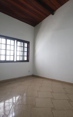 Casa à venda com 136m², 2 quartos e 1 vagaSala
