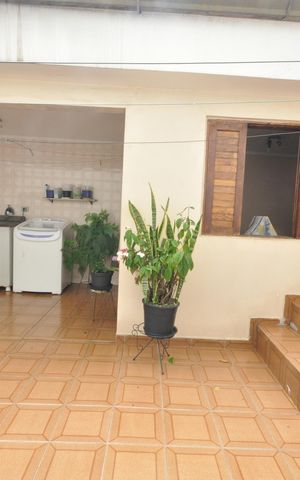Casa à venda com 286m², 3 quartos e 5 vagasQuintal