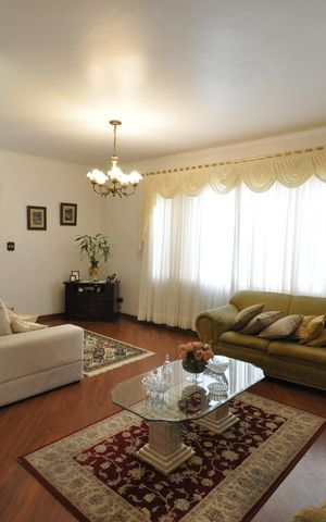 Casa à venda com 286m², 3 quartos e 5 vagasSala