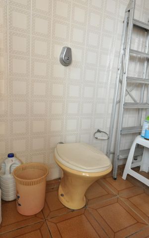 Casa à venda com 286m², 3 quartos e 5 vagasBanheiro de Serviço