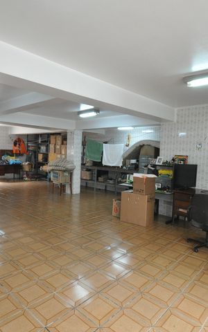 Casa à venda com 286m², 3 quartos e 5 vagasGaragem
