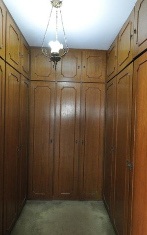 Casa à venda com 286m², 3 quartos e 5 vagasCloset