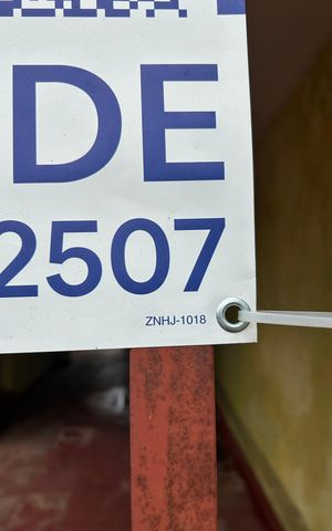 Casa à venda com 250m², 2 quartos e 3 vagas Casa à venda com 250m², 2 quartos e 3 vagasPlaca