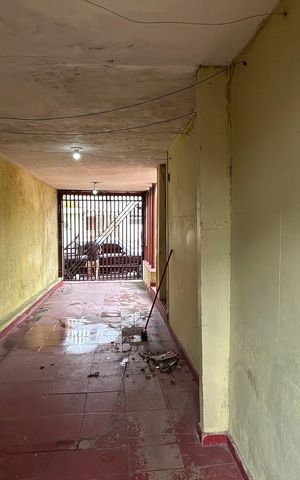 Casa à venda com 250m², 2 quartos e 3 vagas Casa à venda com 250m², 2 quartos e 3 vagasGaragem