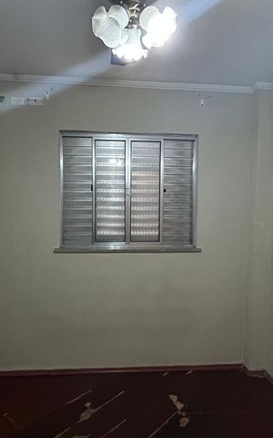 Casa à venda com 250m², 2 quartos e 3 vagas Casa à venda com 250m², 2 quartos e 3 vagasEdícula - Quarto 1