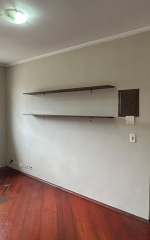 Casa à venda com 250m², 2 quartos e 3 vagas Casa à venda com 250m², 2 quartos e 3 vagasEdícula - Escritório