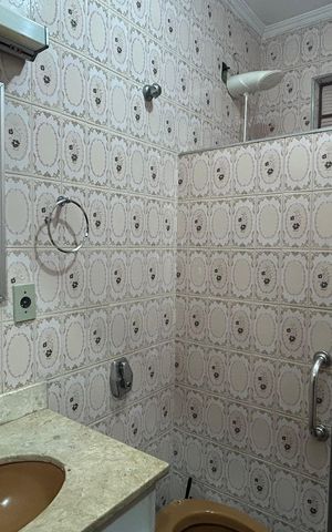 Casa à venda com 250m², 2 quartos e 3 vagas Casa à venda com 250m², 2 quartos e 3 vagasBanheiro Social
