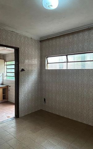 Casa à venda com 250m², 2 quartos e 3 vagas Casa à venda com 250m², 2 quartos e 3 vagasCozinha
