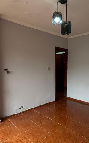 Casa à venda com 250m², 2 quartos e 3 vagas Casa à venda com 250m², 2 quartos e 3 vagasSala