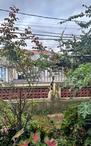 Casa à venda com 250m², 2 quartos e 3 vagas Casa à venda com 250m², 2 quartos e 3 vagasJardim