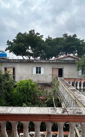 Casa à venda com 250m², 2 quartos e 3 vagas Casa à venda com 250m², 2 quartos e 3 vagasEdícula - Terraço