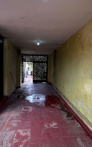 Casa à venda com 250m², 2 quartos e 3 vagas Casa à venda com 250m², 2 quartos e 3 vagasGaragem