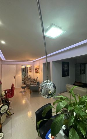 Apartamento à venda com 75m², 3 quartos e 1 vaga Apartamento à venda com 75m², 3 quartos e 1 vagaSala