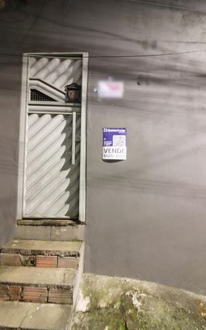 Casa à venda com 100m², 2 quartos e 2 vagasFachada 