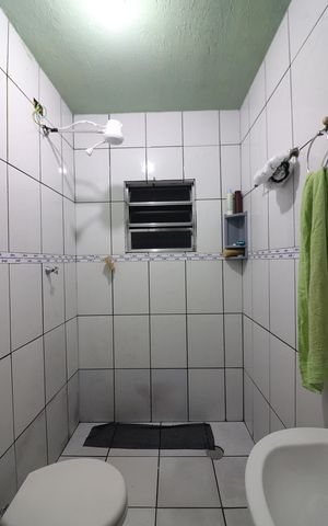 Casa à venda com 100m², 2 quartos e 2 vagasBanheiro Social