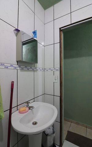 Casa à venda com 100m², 2 quartos e 2 vagasBanheiro Social