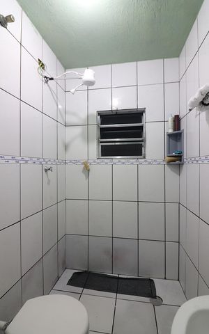 Casa à venda com 100m², 2 quartos e 2 vagasBanheiro Social