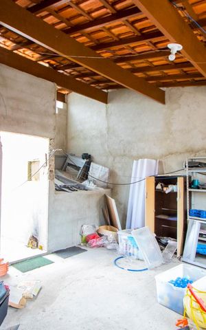 Casa à venda com 130m², 3 quartos e 3 vagas Casa à venda com 130m², 3 quartos e 3 vagasSalão